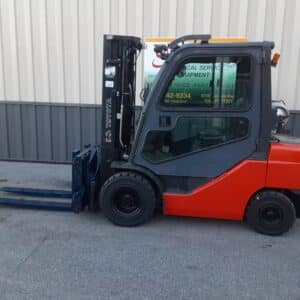 2017 Toyota 8FGU25 5,000 lb capacity pneumatic forklift