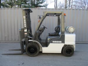 NISSAN UGL02-9L0618 (1)