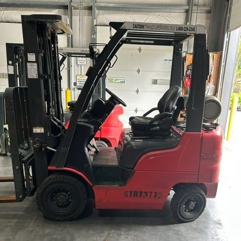 2928 left UniCarriers
